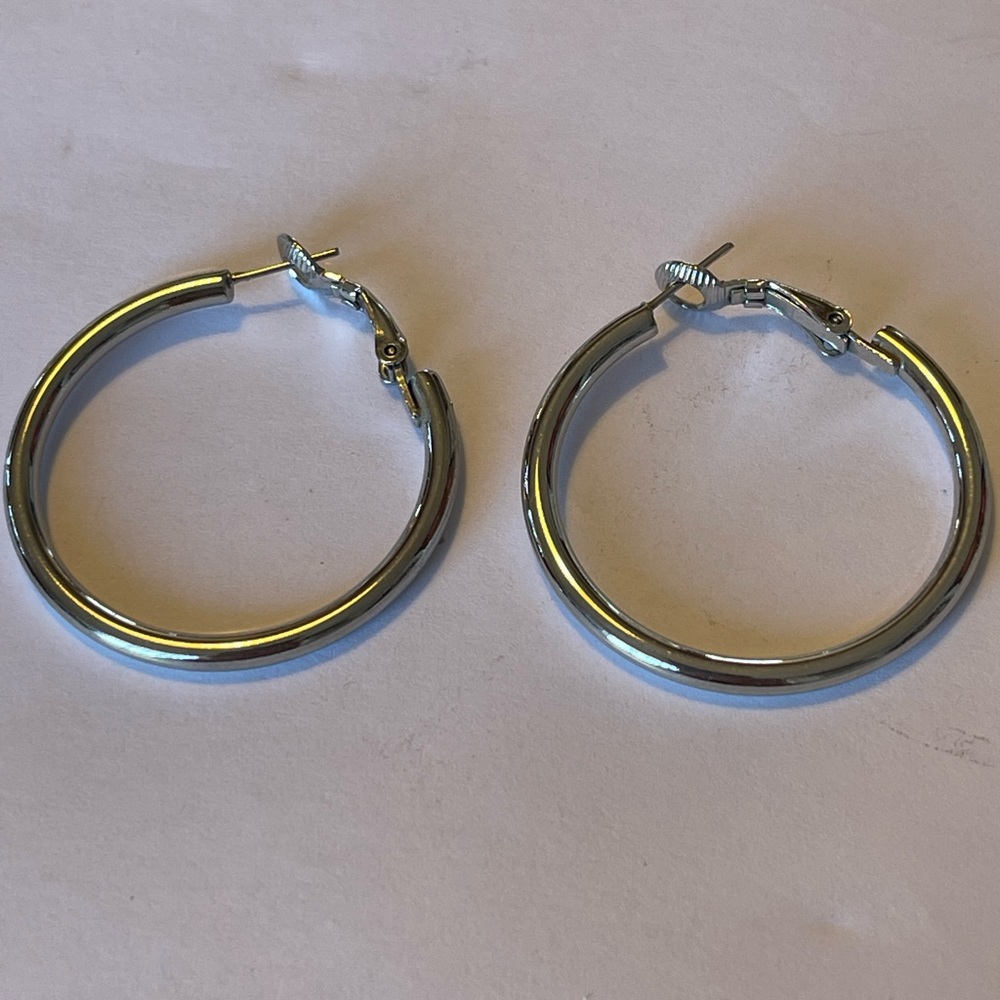 Hoop earrings - Picture 2 of 2